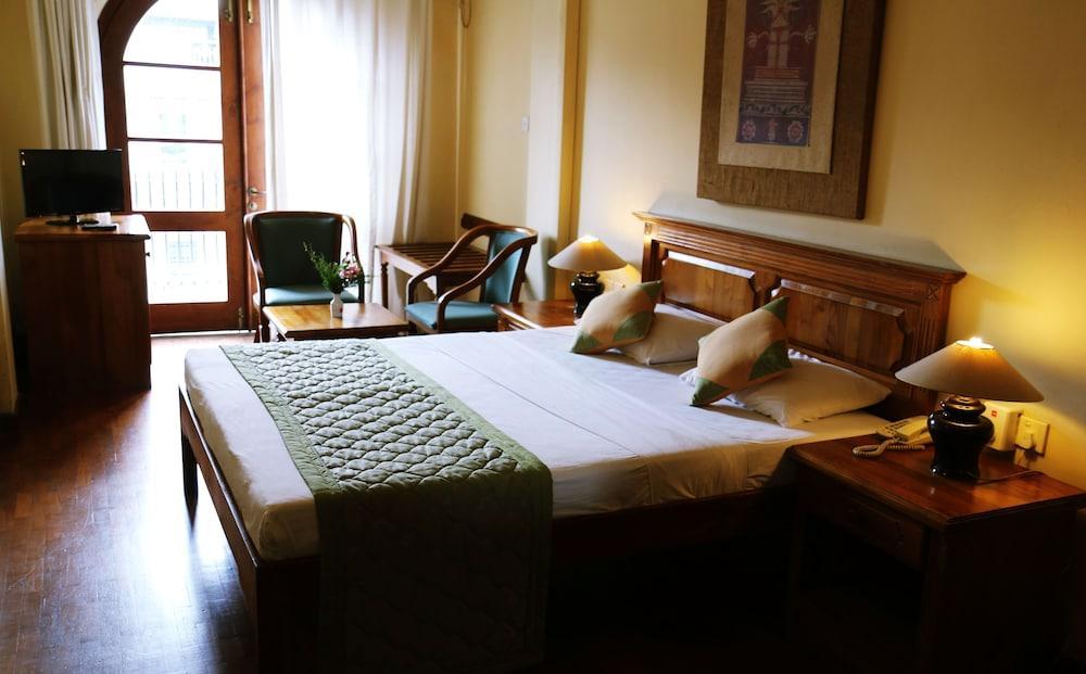 Hotel Casamara Kandy Exterior photo